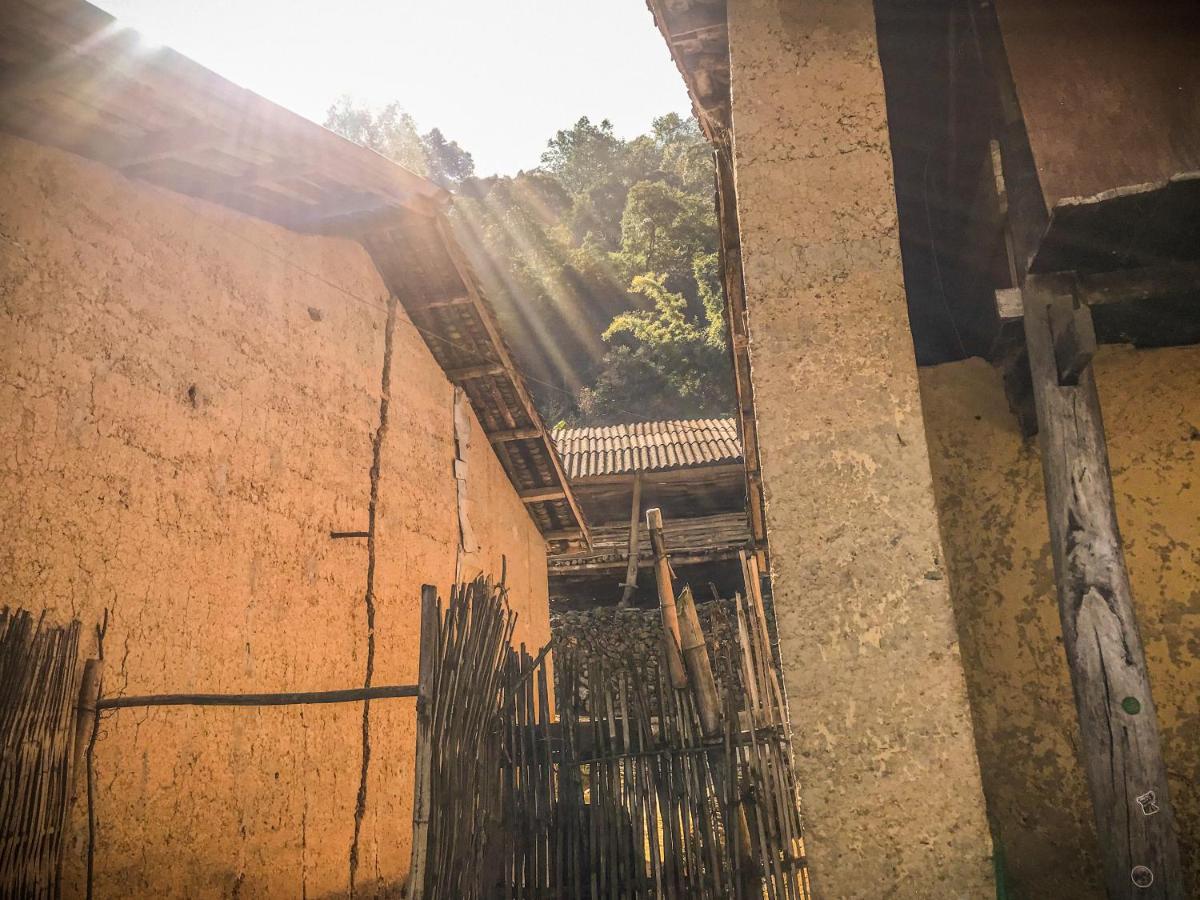 Homie House Thien Huong - Traditional Home Донг Ван Екстериор снимка